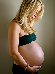 Photo 12, Pregnant women posing