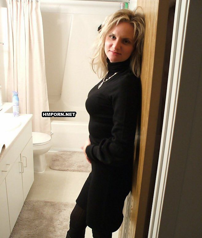 Mature Housewife Started Sucking Husbands Prick In Bathroom And Ended Up