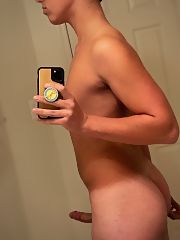 Photo 3, Mirror pics naked