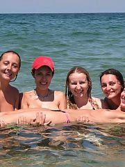 Photo 7, Nudist beach girls