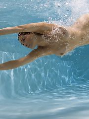 Photo 41, Naturist gals swimming