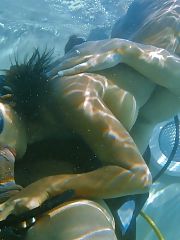 Photo 40, Naturist gals swimming