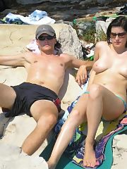 Photo 4, Nudist girls sunbathing