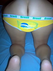 Photo 11, Brazilian gf showing