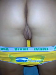 Photo 15, Brazilian gf showing